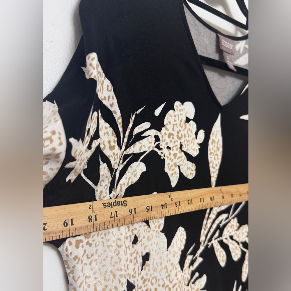 Chico's Size 0 Black Floral & Leopard Print V-Neck Top - Soft Jersey Knit - Picture 6 of 7